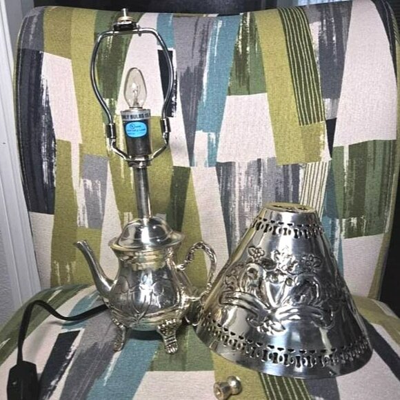 Vtg Rococo Style Silver Plated Metal Tea Pot Table Lamp Light With Ornate Shade - Picture 5 of 15